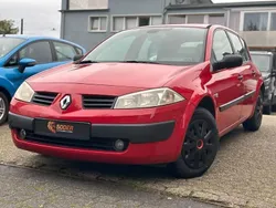 Hellrot Gebraucht 2003 Renault Mégane II Authentique Limousine | 900 € (Guter Preis)