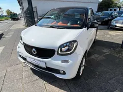 Schwarz / weiß Gebraucht 2014 Smart ForFour Passion Kleinwagen | 8.200 € (Fairer Preis)
