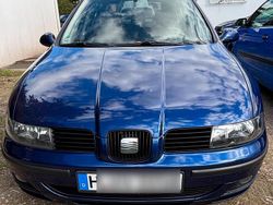 Blau Gebraucht 2004 Seat Leon Limousine | 2.300 € (Etwas zu teuer)
