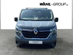 Grau Gebraucht 2024 Renault Trafic Komfort Van | 30.928 € (Superpreis)