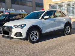 Weiß Gebraucht 2019 Audi Q3 Basis SUV | 20.600 € (Fairer Preis)