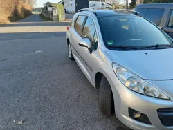 Schwarz Gebraucht 2010 Peugeot 207 Kombi | 3.590 € (Fairer Preis)