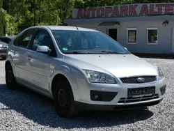 Silber Gebraucht 2005 Ford Focus Ghia Limousine | 990 € (Superpreis)