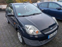 Blau Gebraucht 2006 Ford Fiesta Trend Limousine | 1.600 € (Guter Preis)