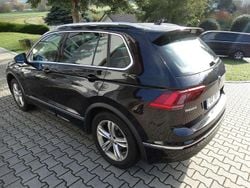 Deep black Gebraucht 2019 VW Tiguan Highline SUV | 17.890 € (Guter Preis)