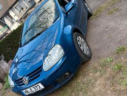 Blau Gebraucht 2007 VW Golf V Kleinwagen | 2.100 € (Guter Preis)