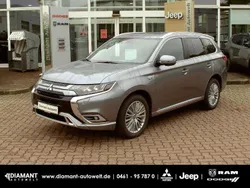 Platinumgrau Gebraucht 2019 Mitsubishi Outlander P-HEV Top SUV | 22.900 € (Teuer)