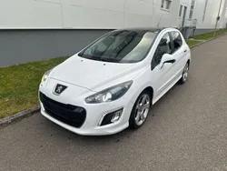 Weiß Gebraucht 2012 Peugeot 308 Allure Limousine | 6.500 € (Teuer)