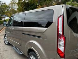 Silber Gebraucht 2018 Ford Tourneo Van / Kleinbus | 28.500 € (Fairer Preis)