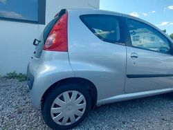 Grau Gebraucht 2006 Peugeot 107 Filou Kleinwagen | 2.150 € (Fairer Preis)