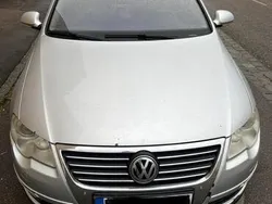 Silber Gebraucht 2010 VW Passat Kombi | 2.400 € (Guter Preis)
