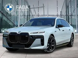 Grau Gebraucht 2025 BMW M760e Executive Limousine | 149.980 €
