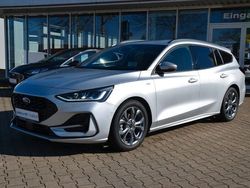 Silber Gebraucht 2023 Ford Focus ST-Line X Limousine | 21.910 € (Fairer Preis)