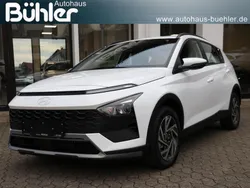 Mangrove green metallic Neu 2025 Hyundai Bayon Select SUV | 19.990 € (Superpreis)