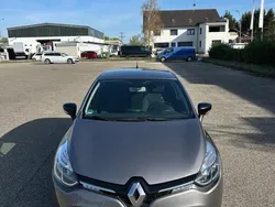 Grau Gebraucht 2015 Renault Clio IV LIMITED Kleinwagen | 6.000 € (Fairer Preis)