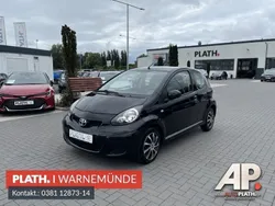 Grau / rot Gebraucht 2009 Toyota Aygo Cool Kleinwagen | 4.990 €