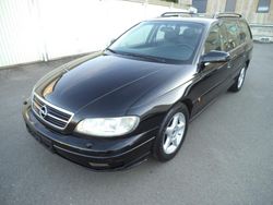 Schwarz Gebraucht 2001 Opel Omega Kombi | 4.350 €