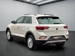 Grau Gebraucht 2024 VW T-Roc SUV | 28.449 € (Guter Preis)