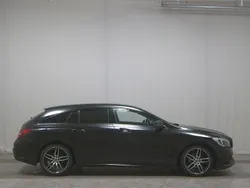 Schwarz Gebraucht 2019 Mercedes CLA200 Shooting Brake AMG line Kombi | 15.490 € (Guter Preis)