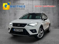 Candy weiß uni / schwar... Gebraucht 2019 Seat Arona FR SUV | 16.108 € (Fairer Preis)
