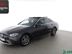 Grau Gebraucht 2021 Mercedes E300 AMG Limousine | 37.470 € (Fairer Preis)