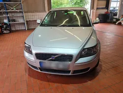 Grün Gebraucht 2005 Volvo S40 Limousine | 2.800 € (Fairer Preis)