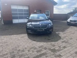 Schwarz Gebraucht 2018 Skoda Superb Style Kombi | 15.400 € (Guter Preis)