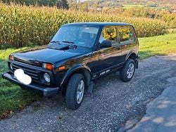 Schwarz Gebraucht 2018 Lada niva SUV | 9.500 € (Superpreis)