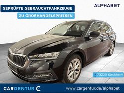 Blackmagic perleffekt Gebraucht 2022 Skoda Octavia Style Kombi | 15.597 € (Fairer Preis)