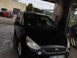 Schwarz Gebraucht 2009 Ford C-MAX S Van / Kleinbus | 3.800 €