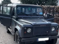 Grau Gebraucht 2006 Land Rover Defender S SUV | 22.000 €