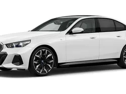 Weiß Gebraucht 2024 BMW i5 Comfort Edition Limousine | 63.832 €