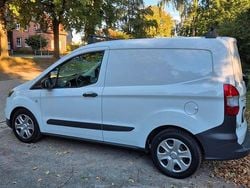 Weiß Gebraucht 2019 Ford Courier Van / Kleinbus | 8.350 €