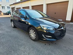 Schwarz Gebraucht 2013 Opel Astra Sport Kombi | 5.850 € (Fairer Preis)