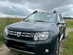 Grau Gebraucht 2016 Dacia Duster Prestige SUV | 7.900 € (Fairer Preis)