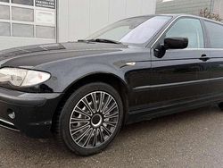 Schwarz Gebraucht 2002 BMW 330 Sport Line Kombi | 7.200 € (Etwas zu teuer)
