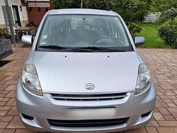 Silber Gebraucht 2008 Daihatsu Sirion Kleinwagen | 2.500 € (Fairer Preis)