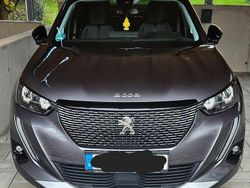 Grau Gebraucht 2022 Peugeot 2008 Allure SUV | 20.300 € (Teuer)