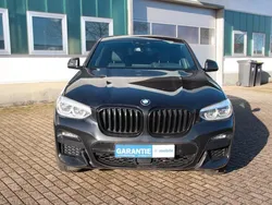 Black sapphire metallic Gebraucht 2020 BMW X4 M Sport SUV | 26.500 €