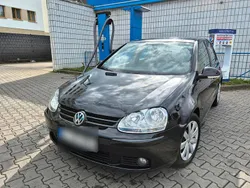 Schwarz Gebraucht 2005 VW Golf V Kleinwagen | 2.000 € (Fairer Preis)