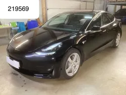 Black metallic Gebraucht 2020 Tesla Model 3 Standard Range Plus Limousine | 21.950 € (Guter Preis)
