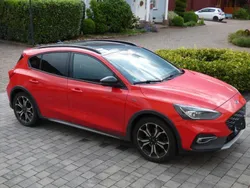 Rot Gebraucht 2020 Ford Focus Active Limousine | 16.850 € (Fairer Preis)