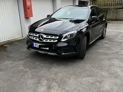 Schwarz Gebraucht 2017 Mercedes GLA250 AMG line SUV | 22.999 € (Fairer Preis)