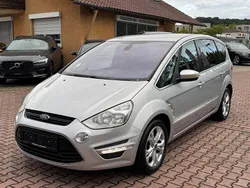 Silbermet. Gebraucht 2014 Ford S-MAX Titanium Van / Kleinbus | 9.490 € (Fairer Preis)