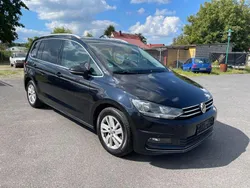 Schwarz Gebraucht 2020 VW Touran Highline Van / Kleinbus | 16.490 € (Fairer Preis)
