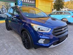Blau Gebraucht 2017 Ford Kuga Cool & Connect SUV | 13.490 € (Fairer Preis)