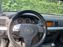 Silber Gebraucht 2003 Opel Vectra GTS Limousine | 700 € (Etwas zu teuer)