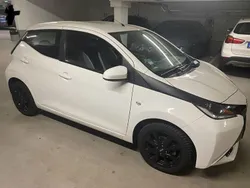 Weiß Gebraucht 2017 Toyota Aygo Kleinwagen | 7.490 € (Guter Preis)