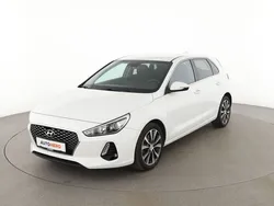 Weiß Gebraucht 2018 Hyundai i30 Style Limousine | 15.780 € (Fairer Preis)