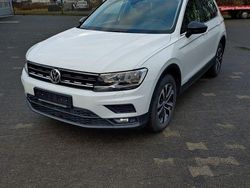 Weiß Gebraucht 2019 VW Tiguan IQ Drive SUV | 20.900 € (Fairer Preis)